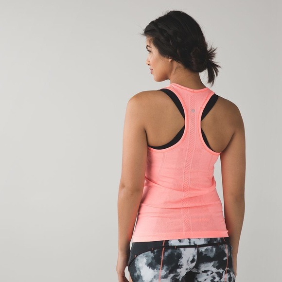 Lululemon Swiftly Tech Racerbackin Heathered Light Flare.Size 10. Pristine. - Picture 5 of 6